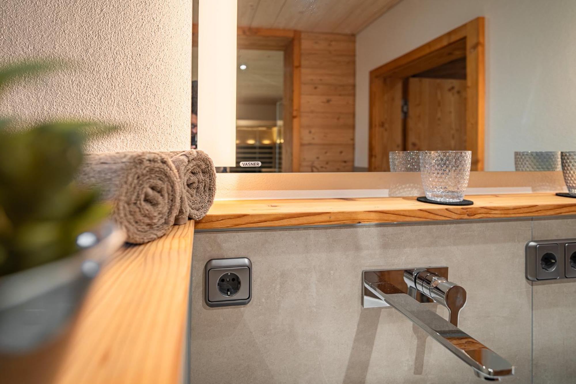 Luxus Im Allgaeu - Zirbenholz Schlafzimmer - Terrasse Mit Bergblick - Infrarotkabine